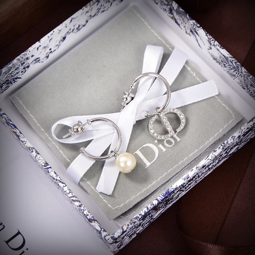 Dior Petit Pearl 18K Gold Earrings