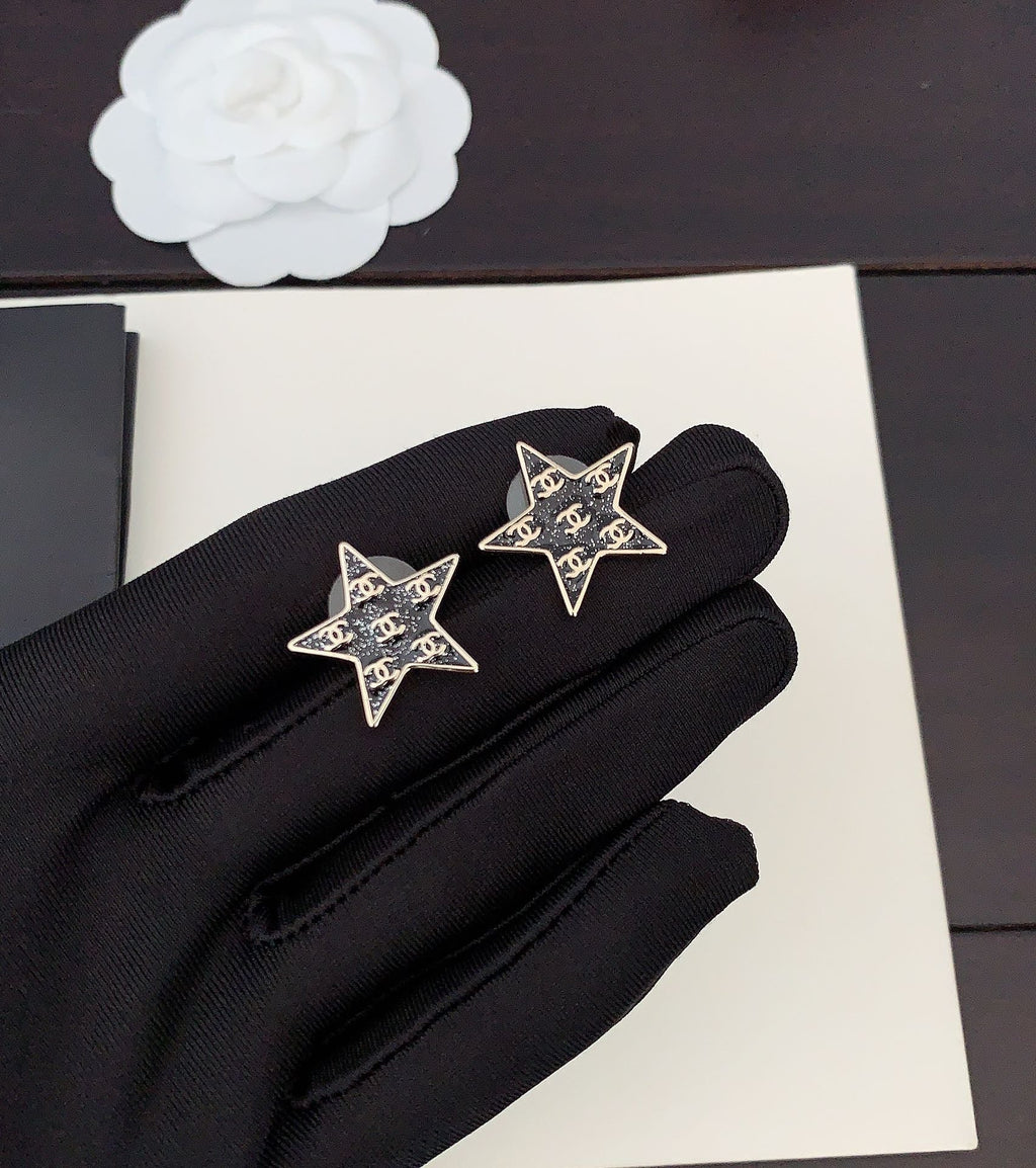 Chanel Star 18K Gold Earrings