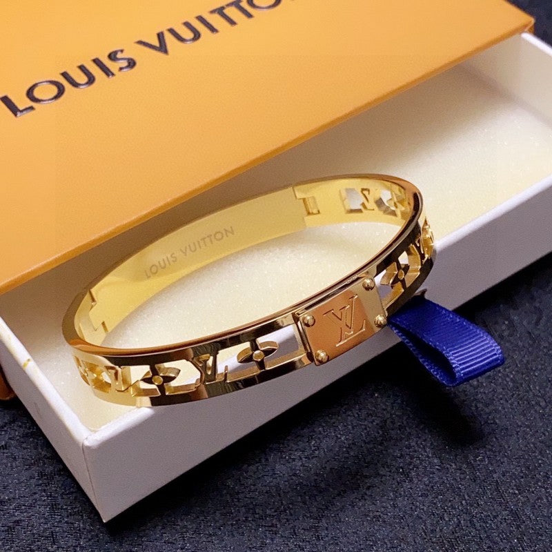 Louis Vuitton Vintage Gold 18K Gold Bracelet